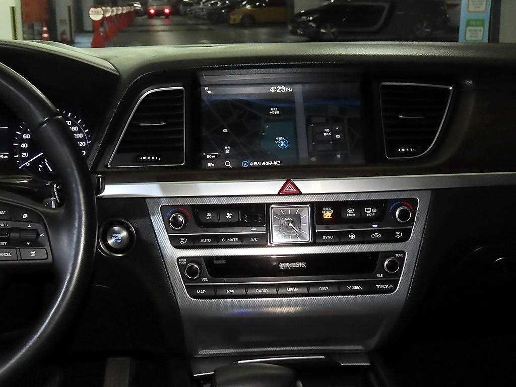 Genesis G80 - Vista 11