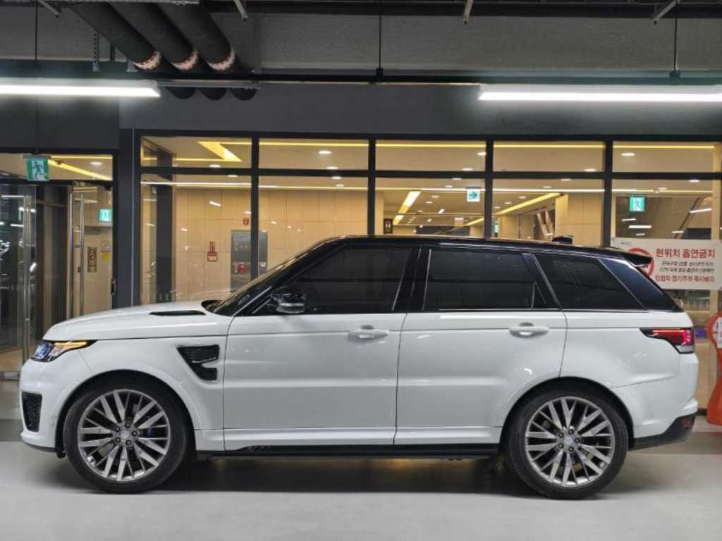 Land Rover Range Rover Sports - Vista 3