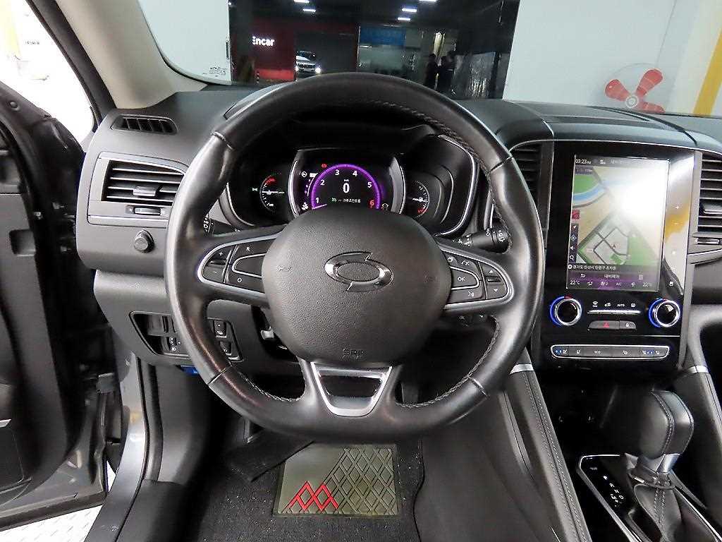 SAMSUNG QM6 - Vista 9