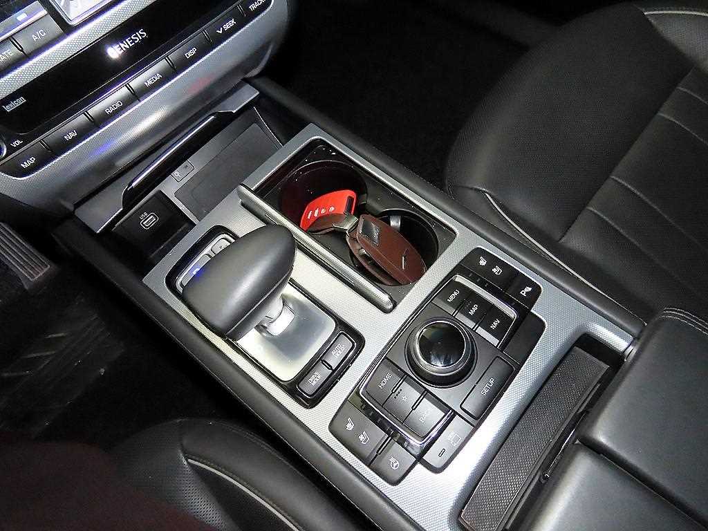 Genesis G80 - Vista 12