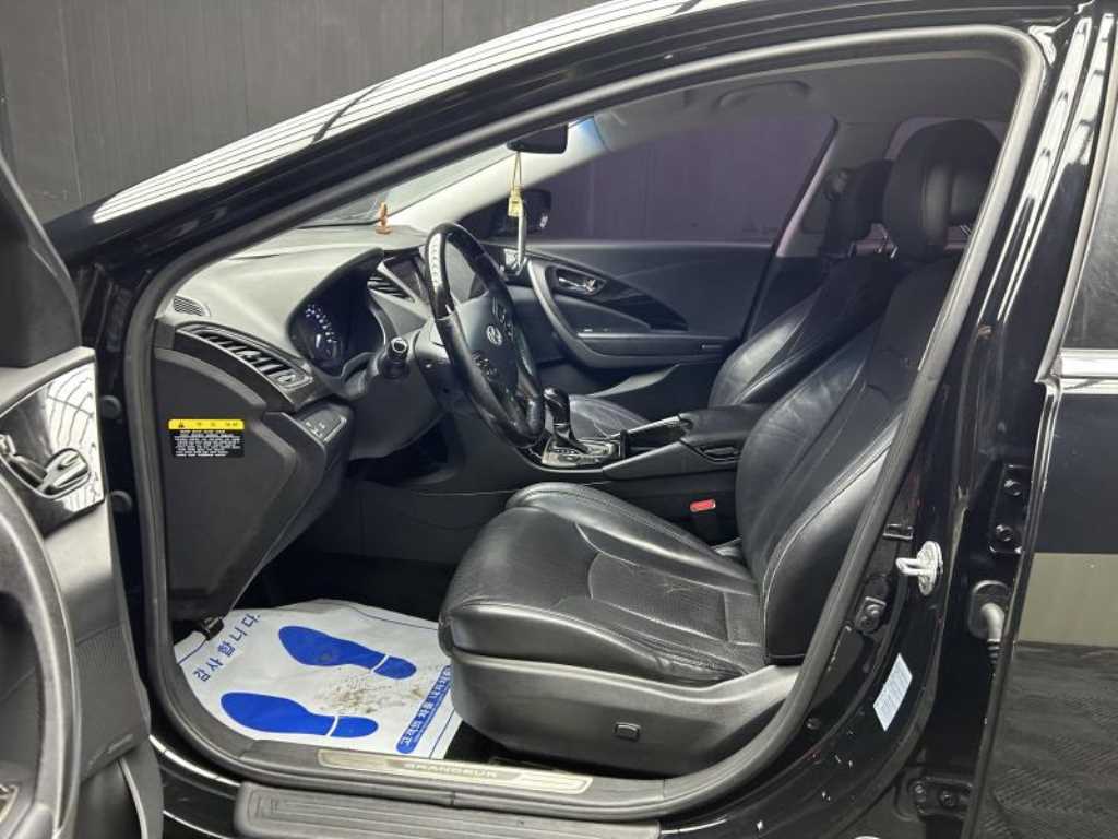 HYUNDAI Grandeur - Vista 7