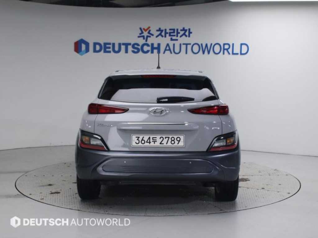 HYUNDAI Kona - Vista 5