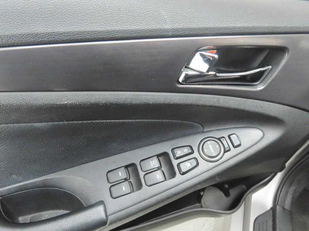 HYUNDAI Sonata - Vista 9