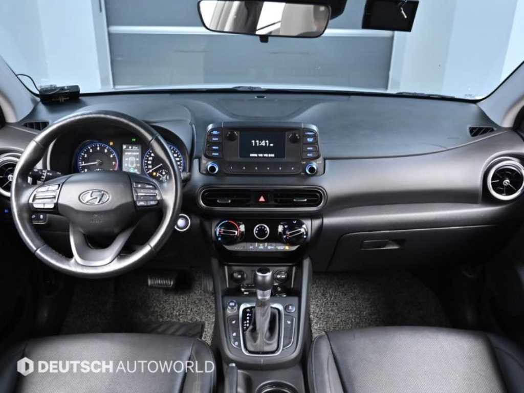 HYUNDAI Kona - Vista 8