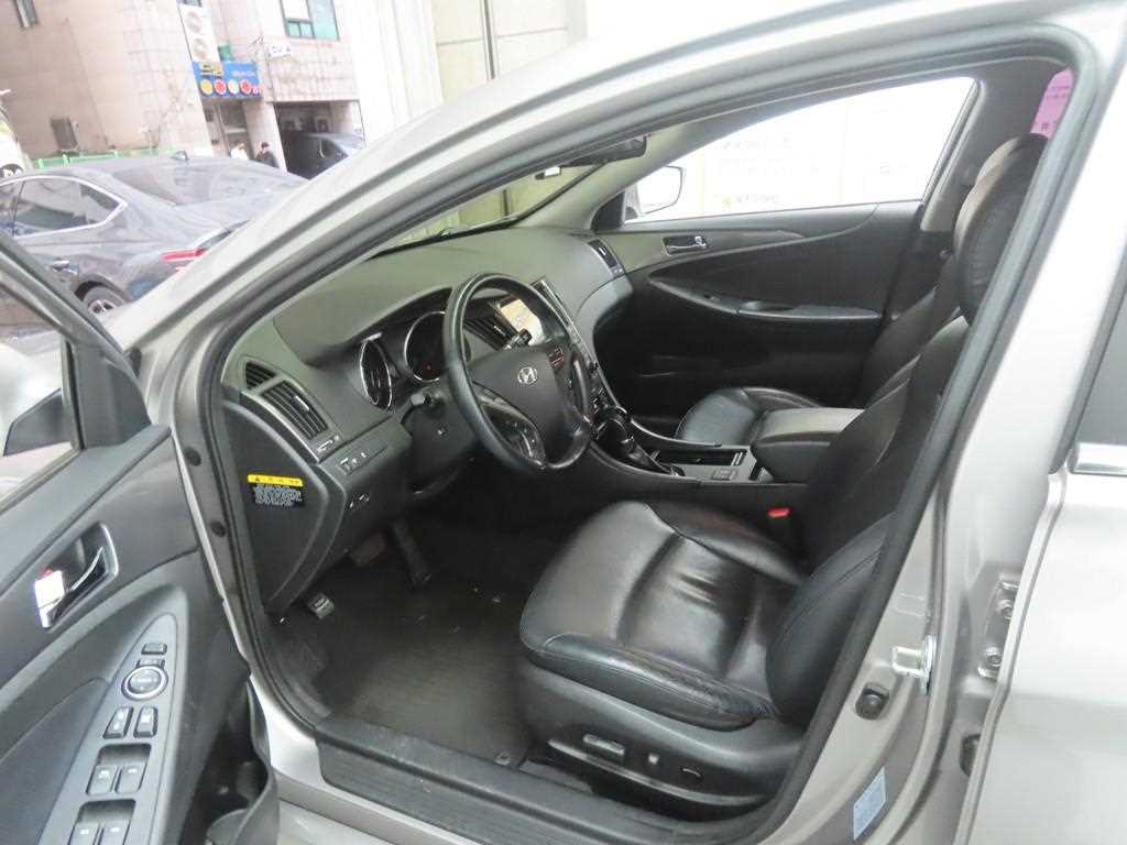 HYUNDAI Sonata - Vista 5