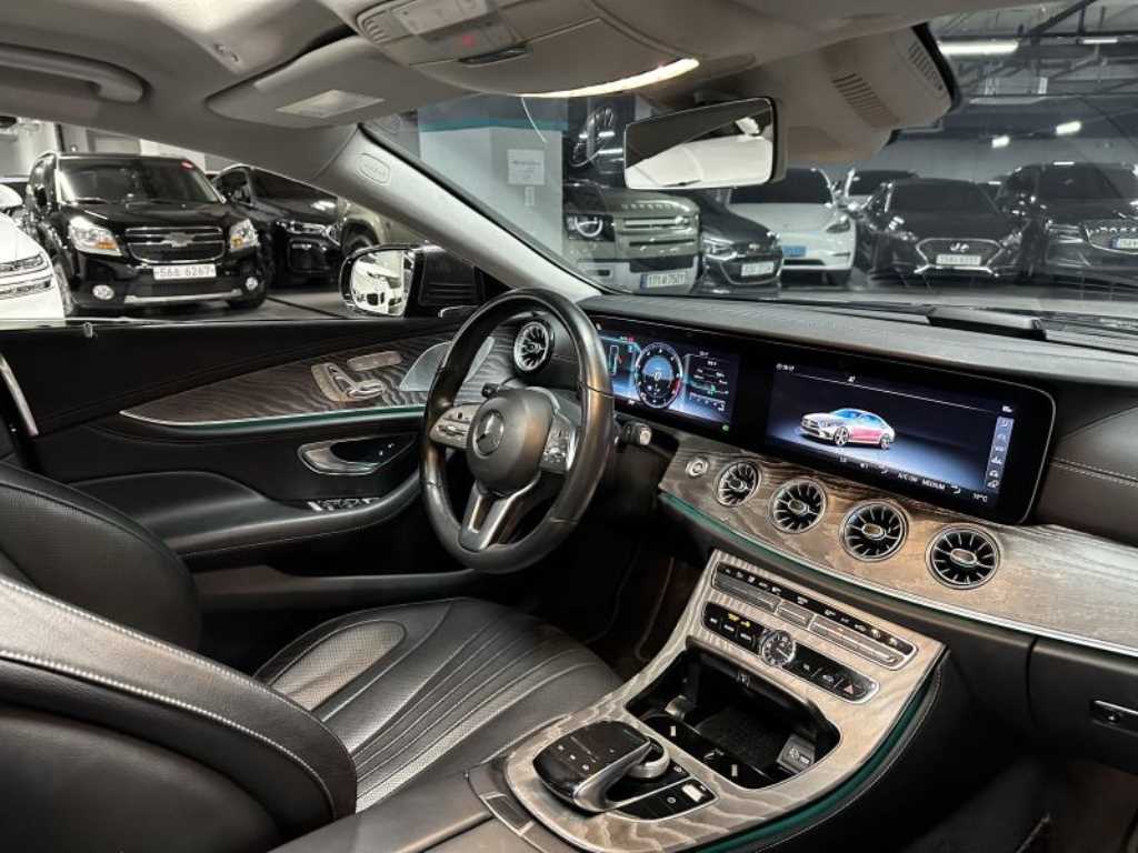 Mercedes Benz CLS Class - Vista 8