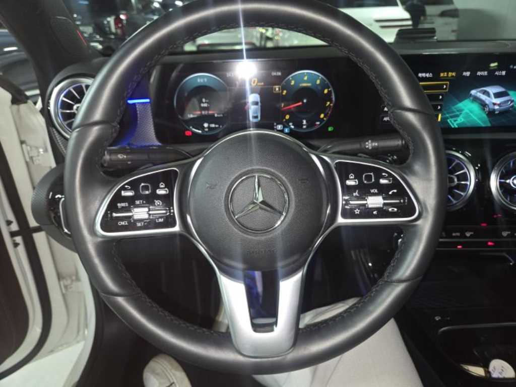 Mercedes Benz A Class 2021 Blanco - Importación desde Corea - HF Imports Iquique - Foto 14