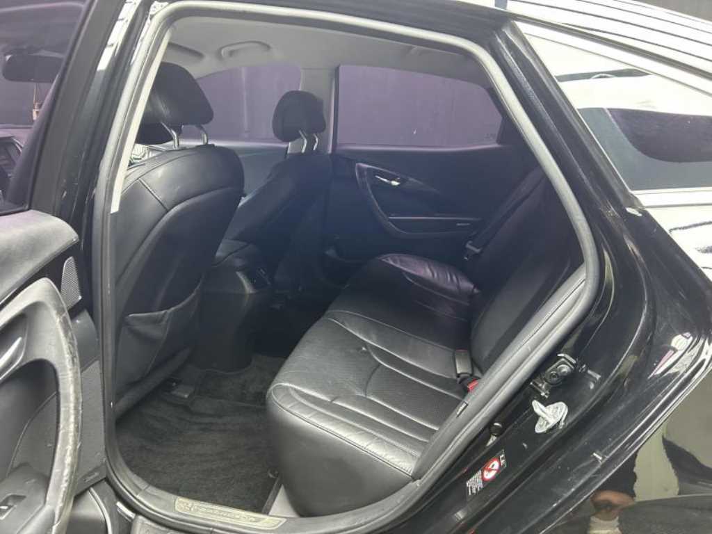 HYUNDAI Grandeur - Vista 6