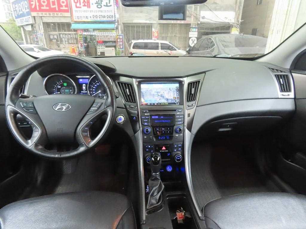 HYUNDAI Sonata - Vista 7