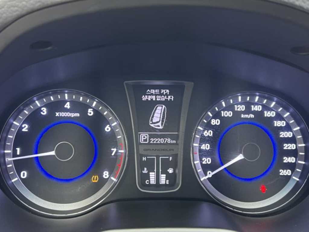 HYUNDAI Grandeur 2012 Negro - Importación desde Corea - HF Imports Iquique - Foto 14