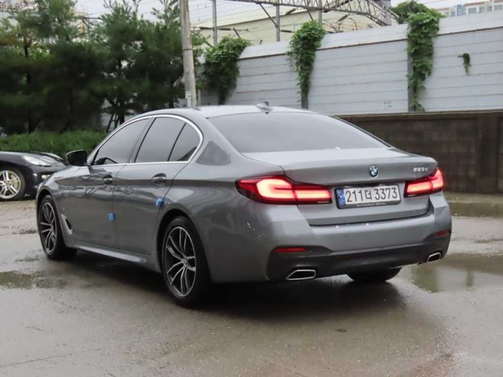 BMW 5 Series - Vista 3