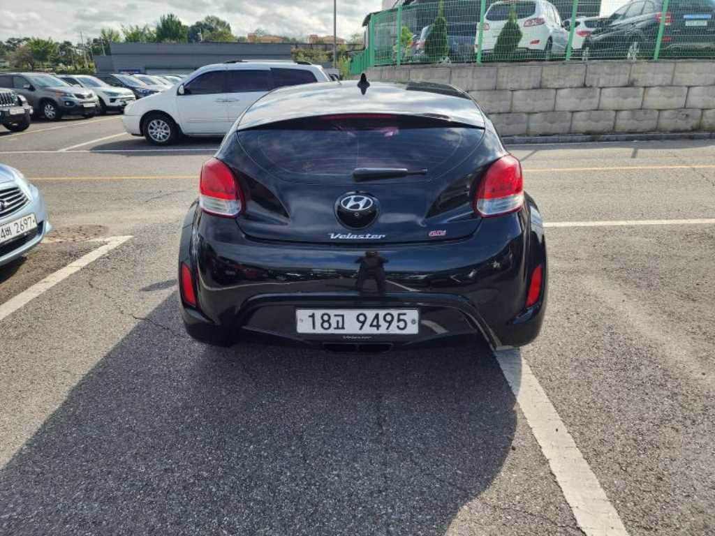 HYUNDAI Veloster - Vista 5