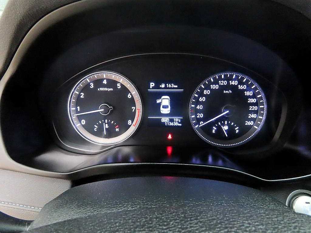 HYUNDAI Grandeur - Vista 9