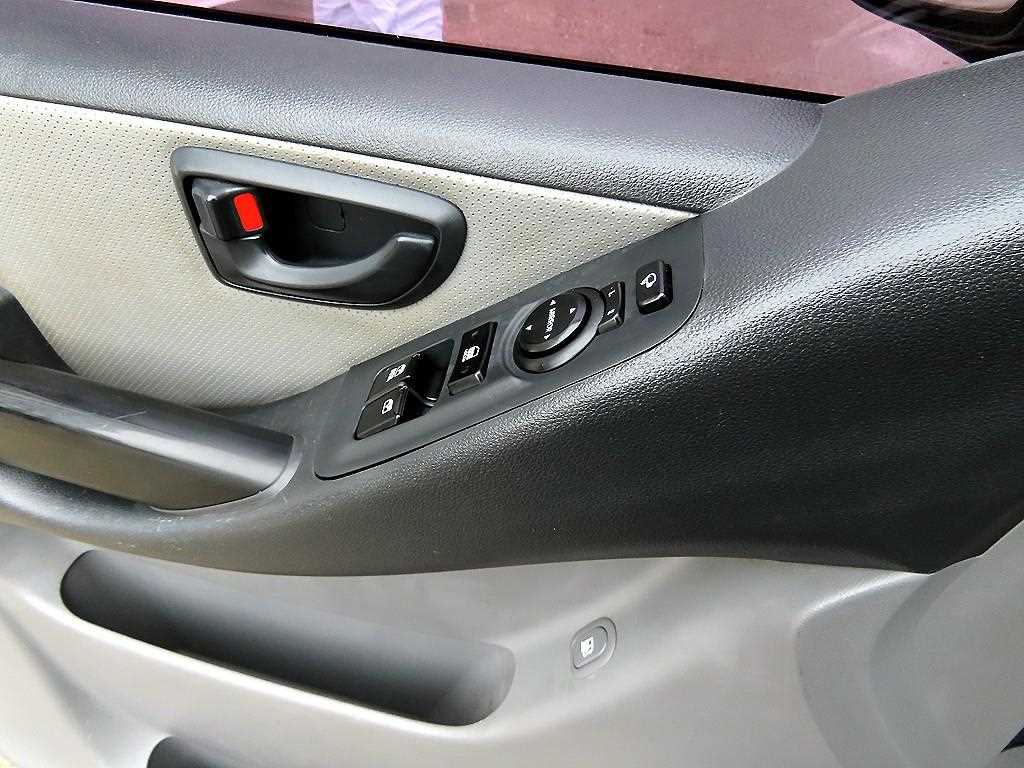 HYUNDAI Starex - Vista 12