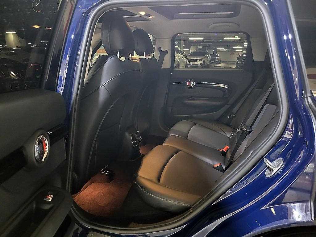 Mini Clubman - Vista 8