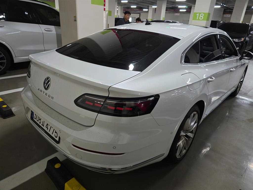 Volkswagen Arteon - Vista 5