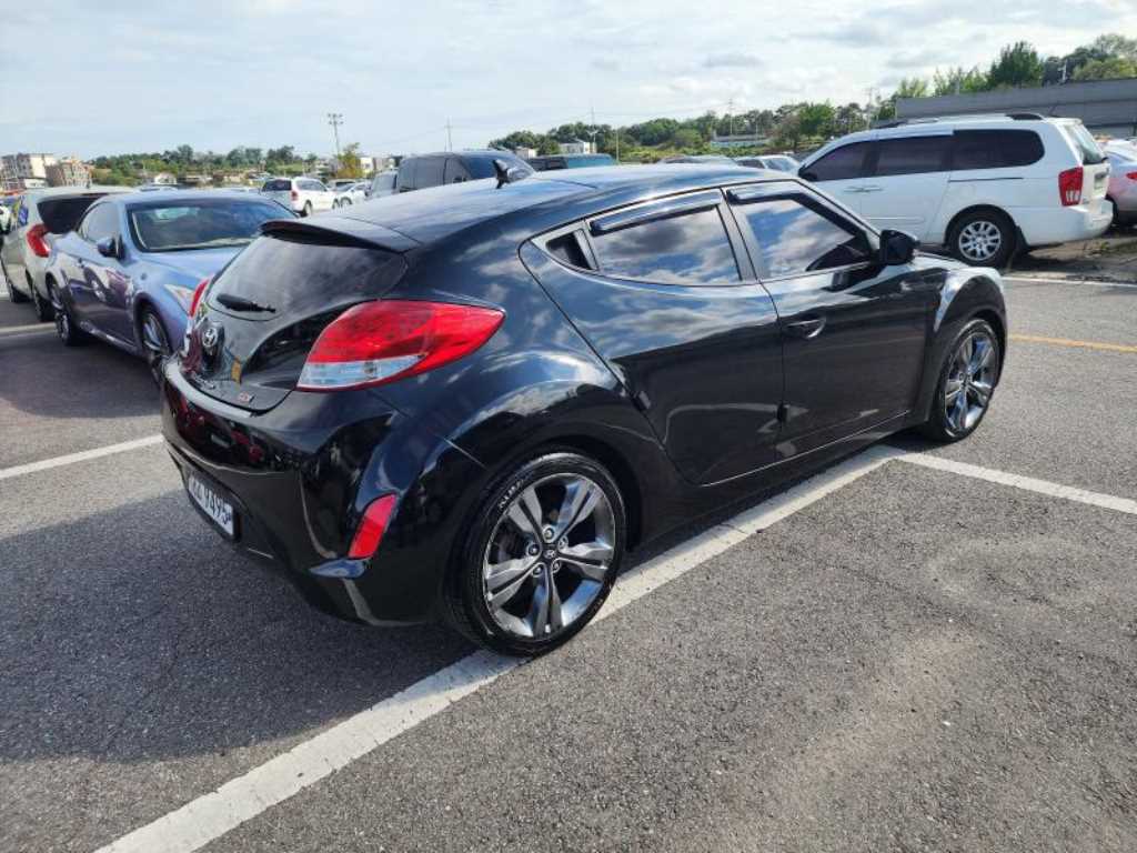 HYUNDAI Veloster - Vista 6