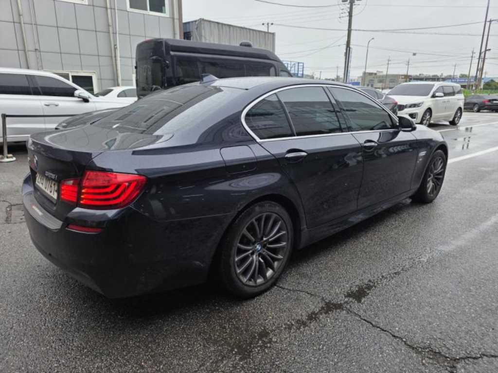 BMW 5 Series - Vista 4