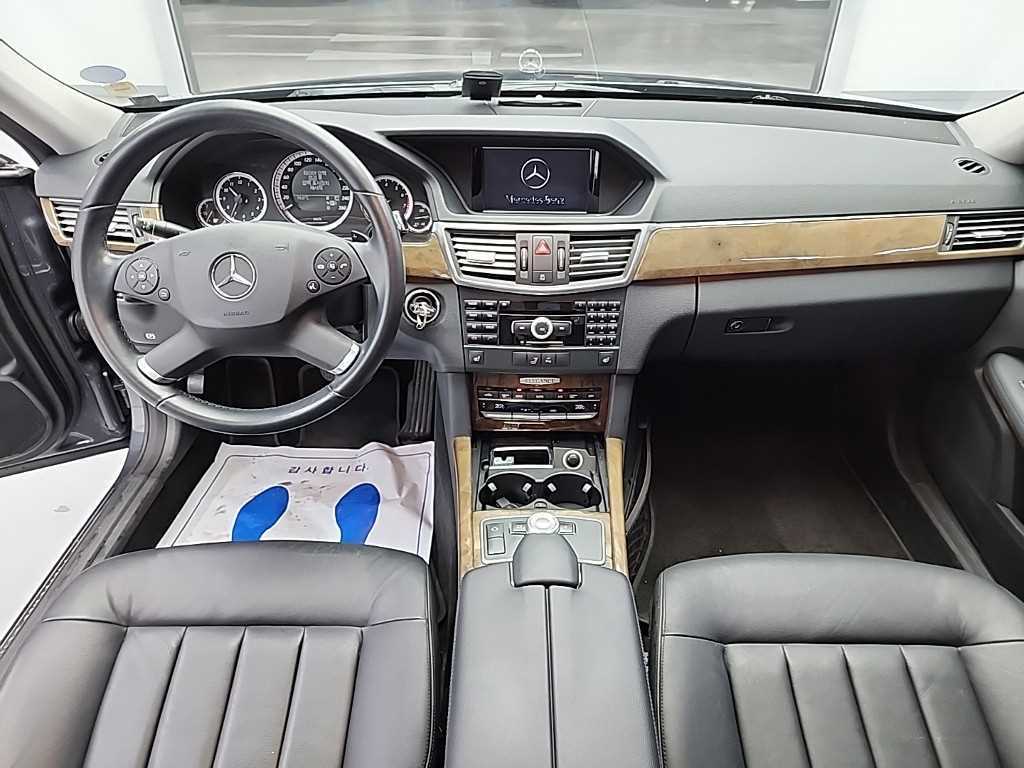 Mercedes Benz E class - Vista 7