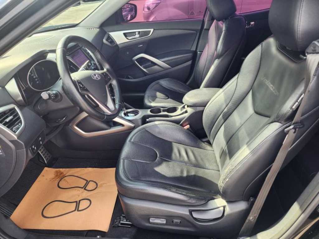 HYUNDAI Veloster - Vista 11