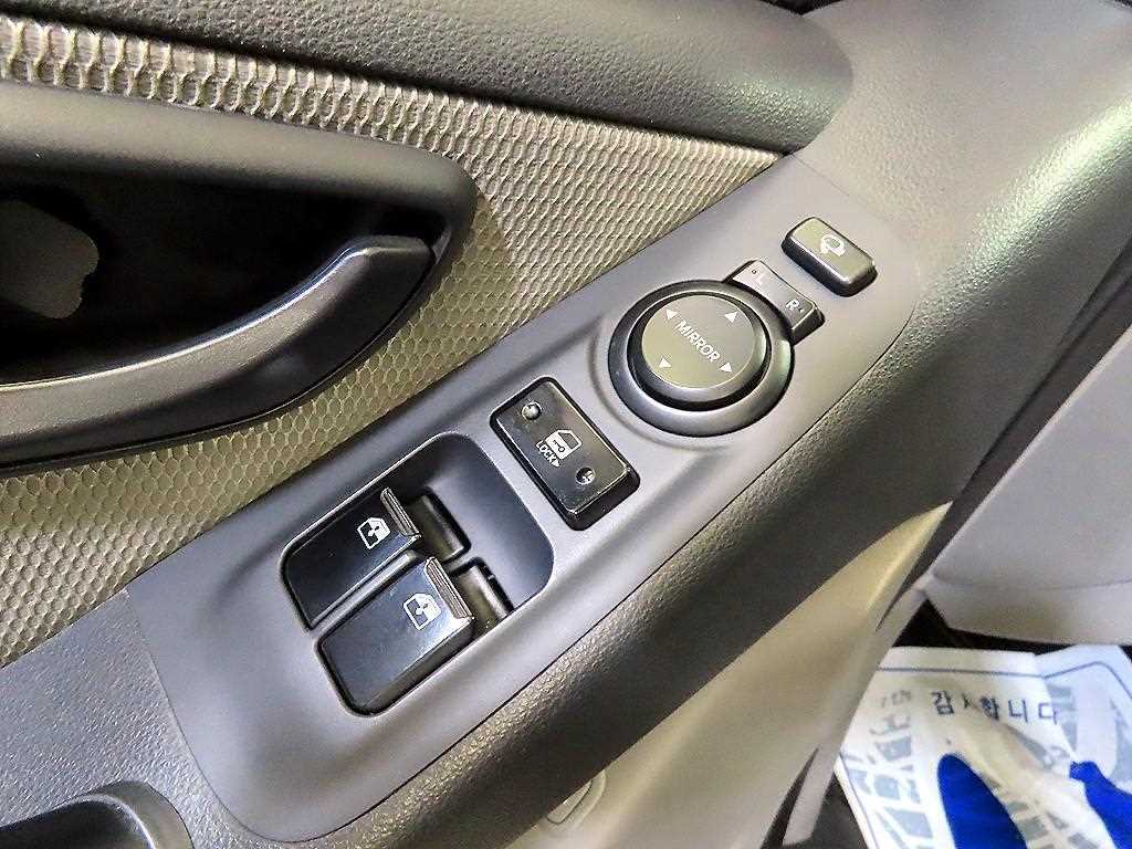 HYUNDAI Starex 2011 Plateado - Importación desde Corea - HF Imports Iquique - Foto 14