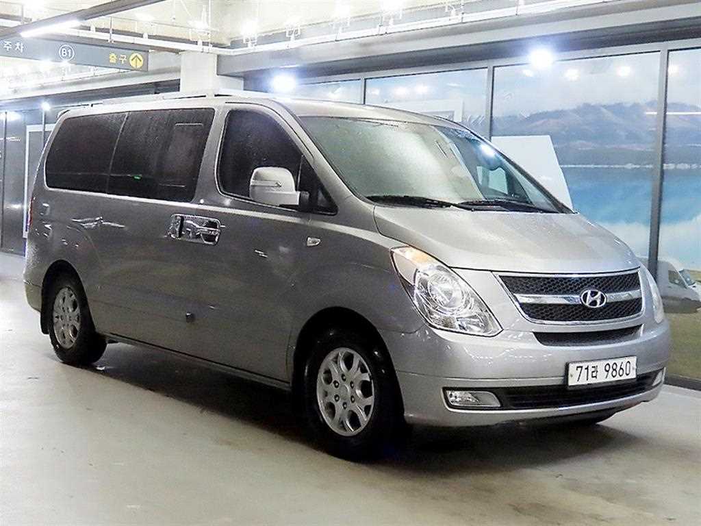 HYUNDAI Starex 2011 Plateado - Importación desde Corea - HF Imports Iquique - Foto 1