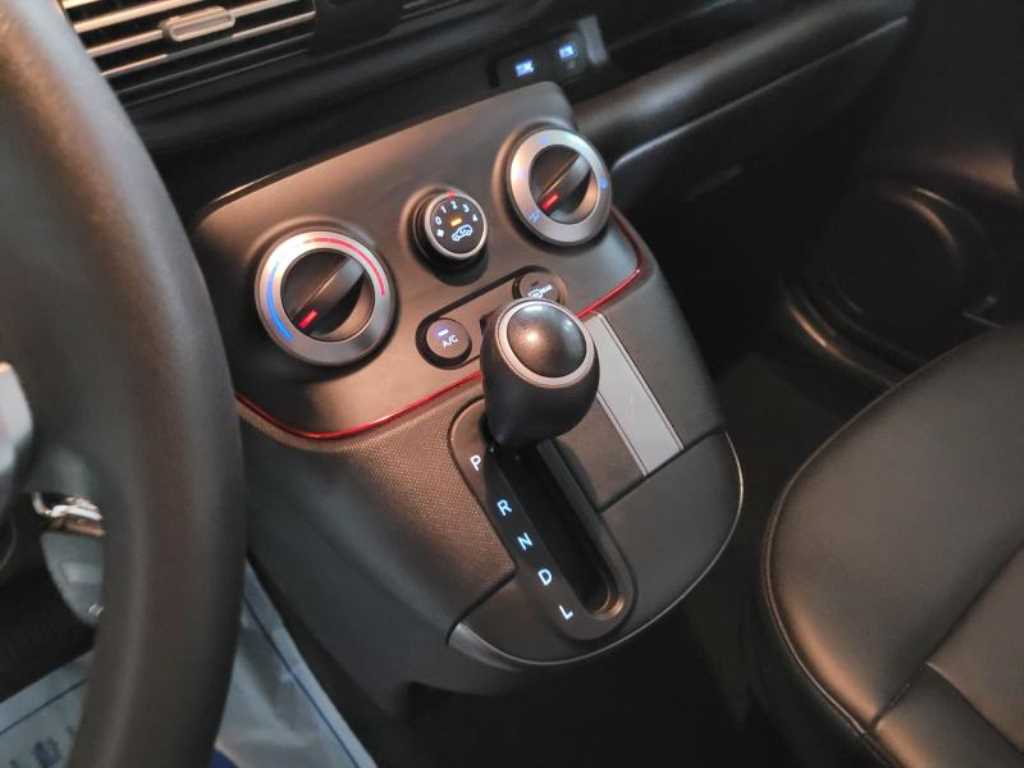 HYUNDAI Casper - Vista 10