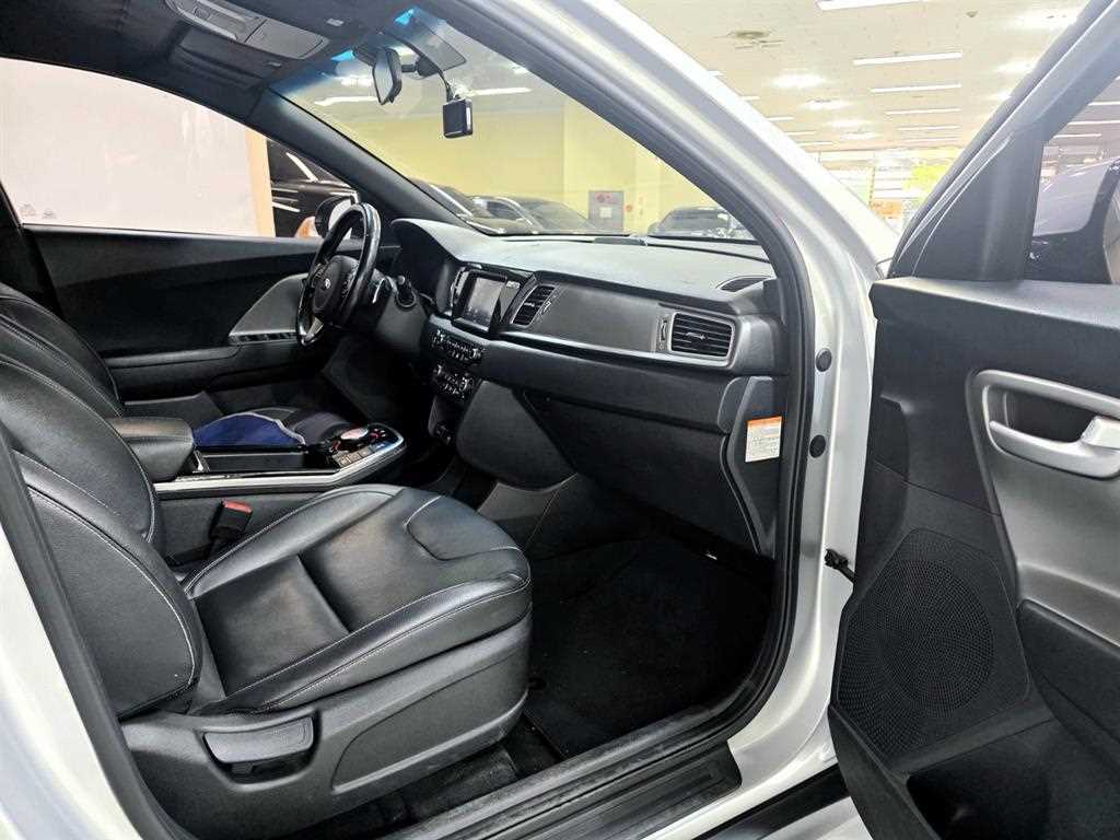 KIA Niro 2019 Plateado - Importación desde Corea - HF Imports Iquique - Foto 17