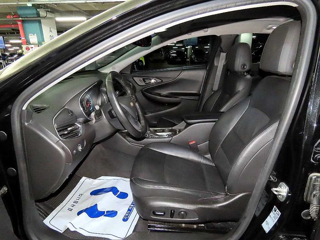 Chevrolet Malibu - Vista 6