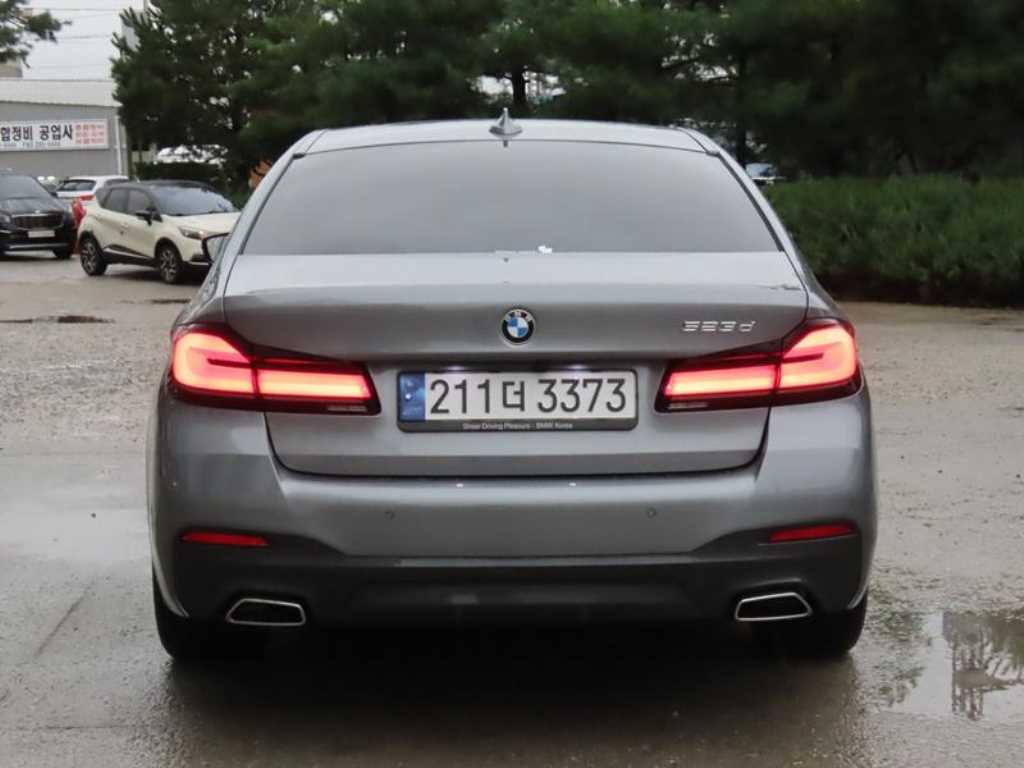 BMW 5 Series - Vista 4