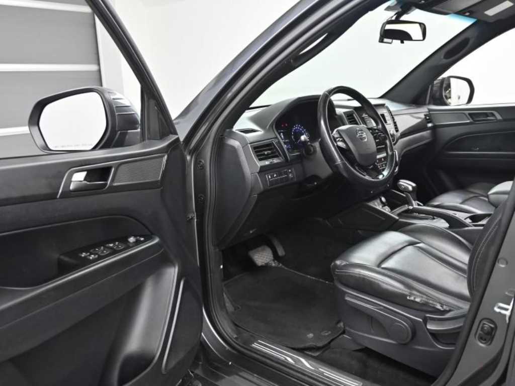 Ssangyong Rexton - Vista 11