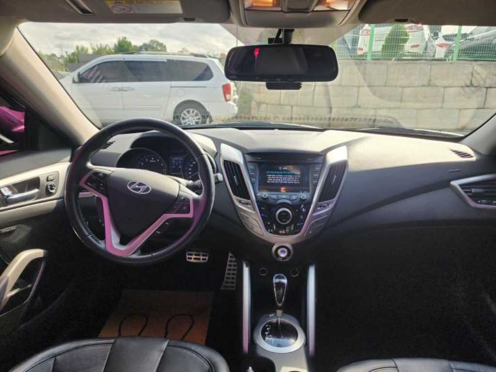 HYUNDAI Veloster - Vista 10