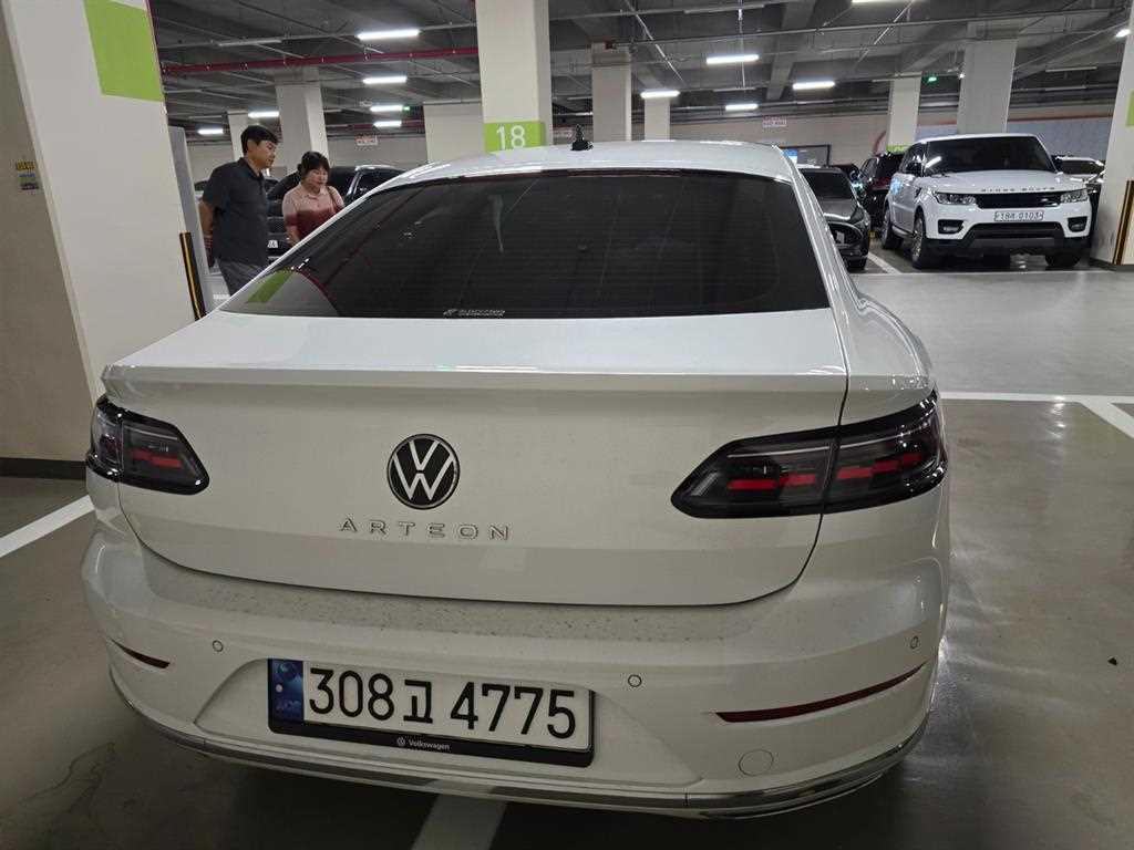 Volkswagen Arteon - Vista 4