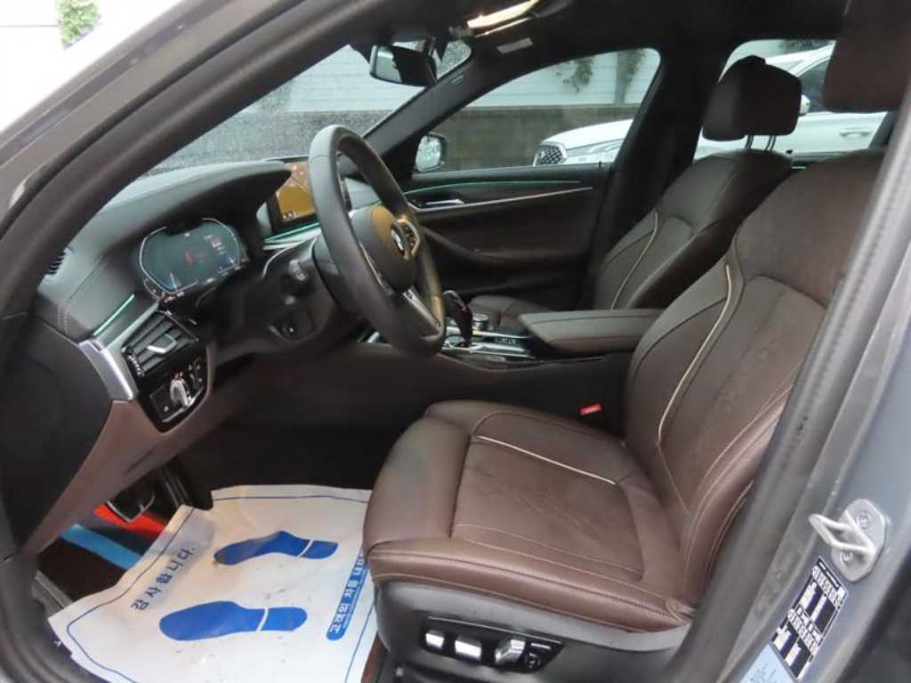 BMW 5 Series - Vista 5