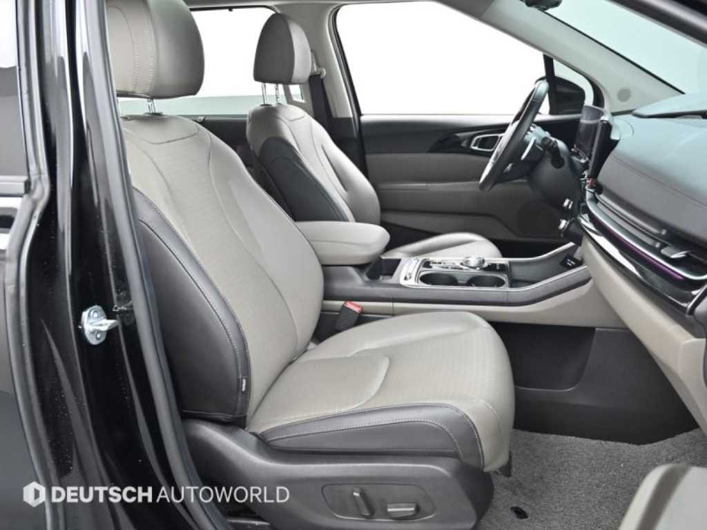 KIA Carnival - Vista 10