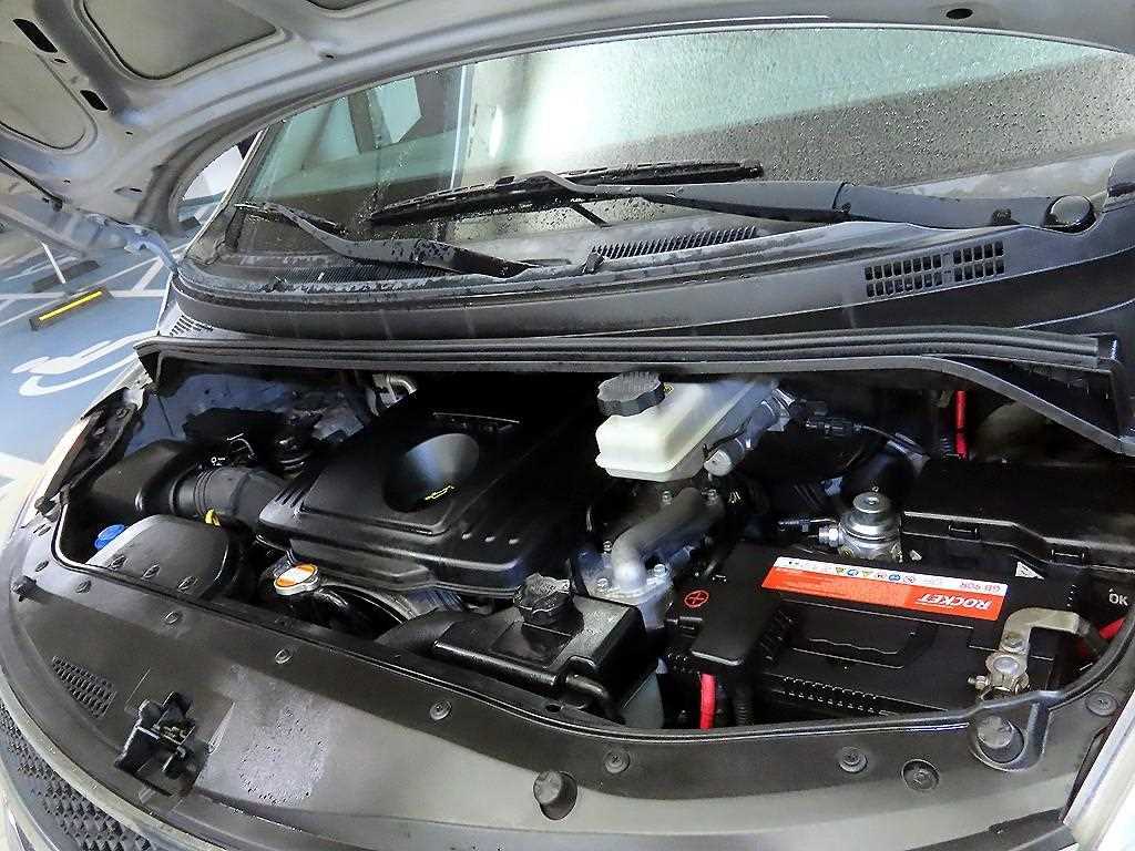 HYUNDAI Starex 2011 Plateado - Importación desde Corea - HF Imports Iquique - Foto 18