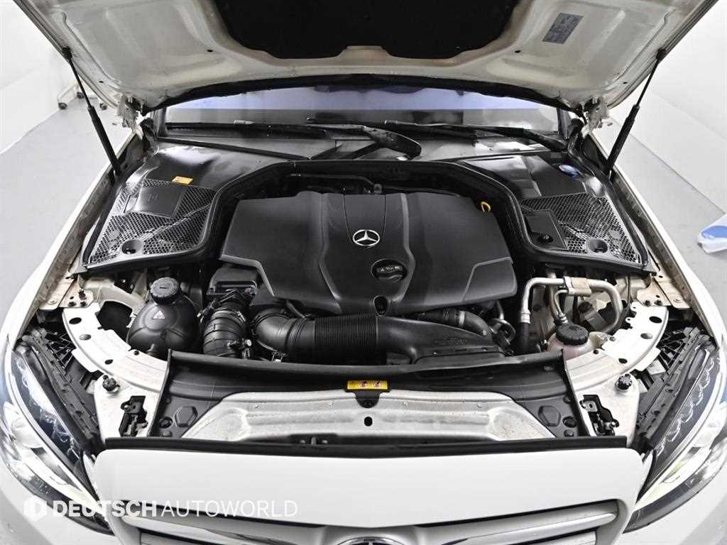 Mercedes Benz C Class - Vista 6