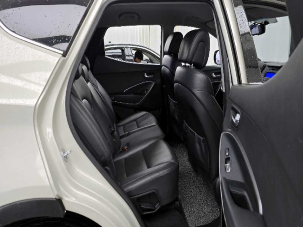 HYUNDAI Santa Fe - Vista 12