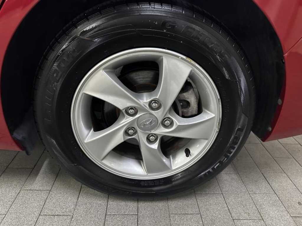 HYUNDAI Avante - Vista 12