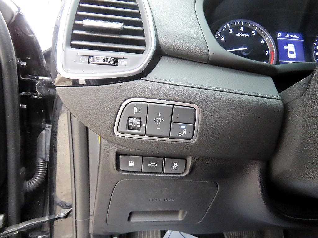 HYUNDAI Grandeur - Vista 12