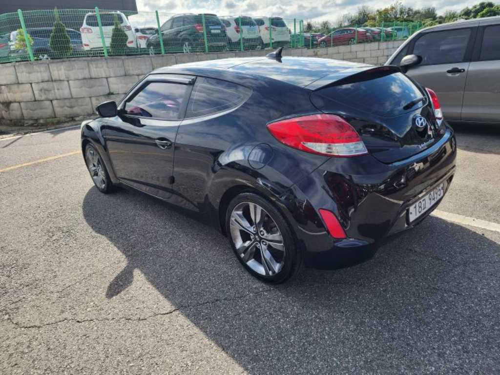 HYUNDAI Veloster - Vista 4