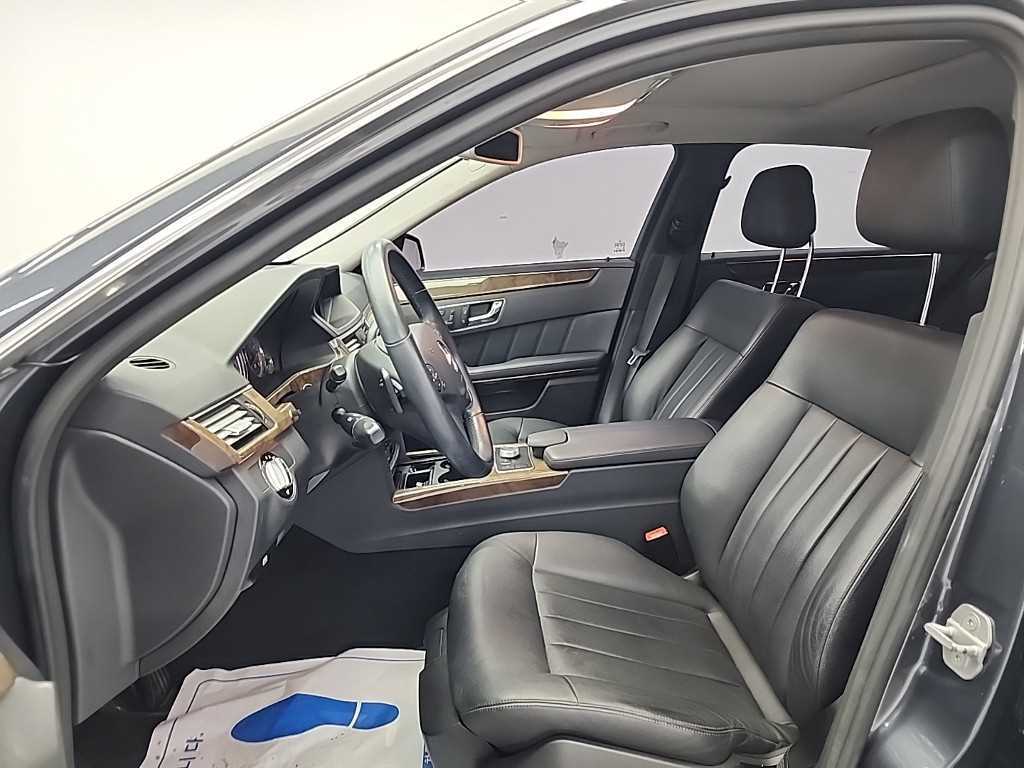 Mercedes Benz E class - Vista 11