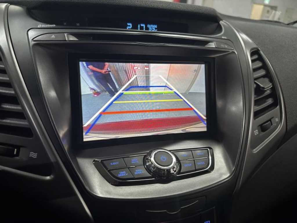 HYUNDAI Avante - Vista 6