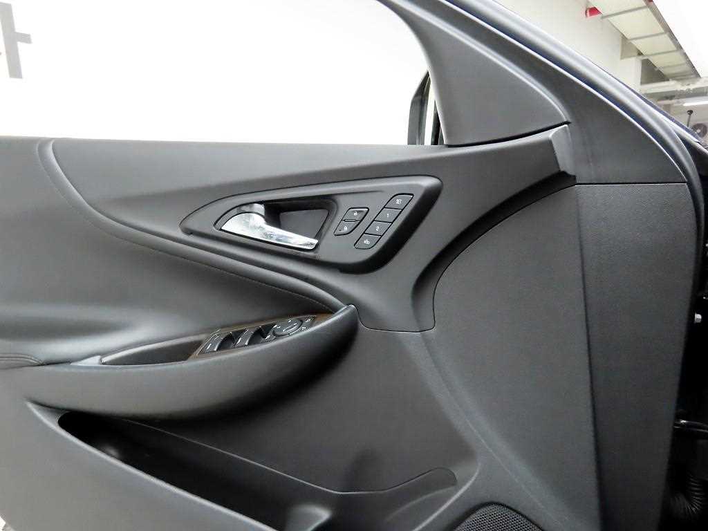 Chevrolet Malibu - Vista 11