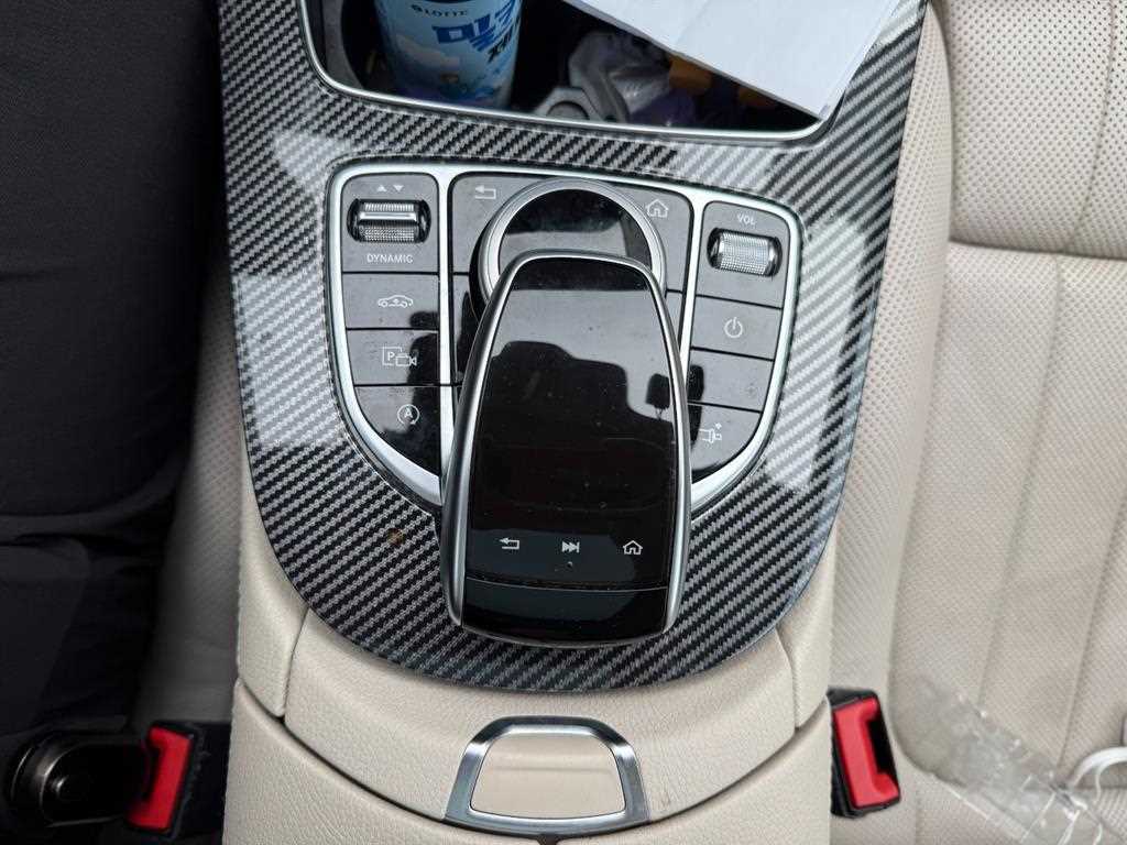 Mercedes Benz E class - Vista 3