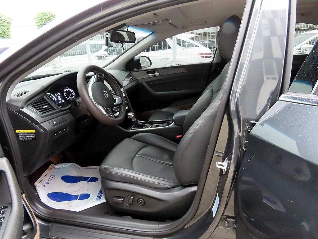 HYUNDAI Sonata - Vista 5