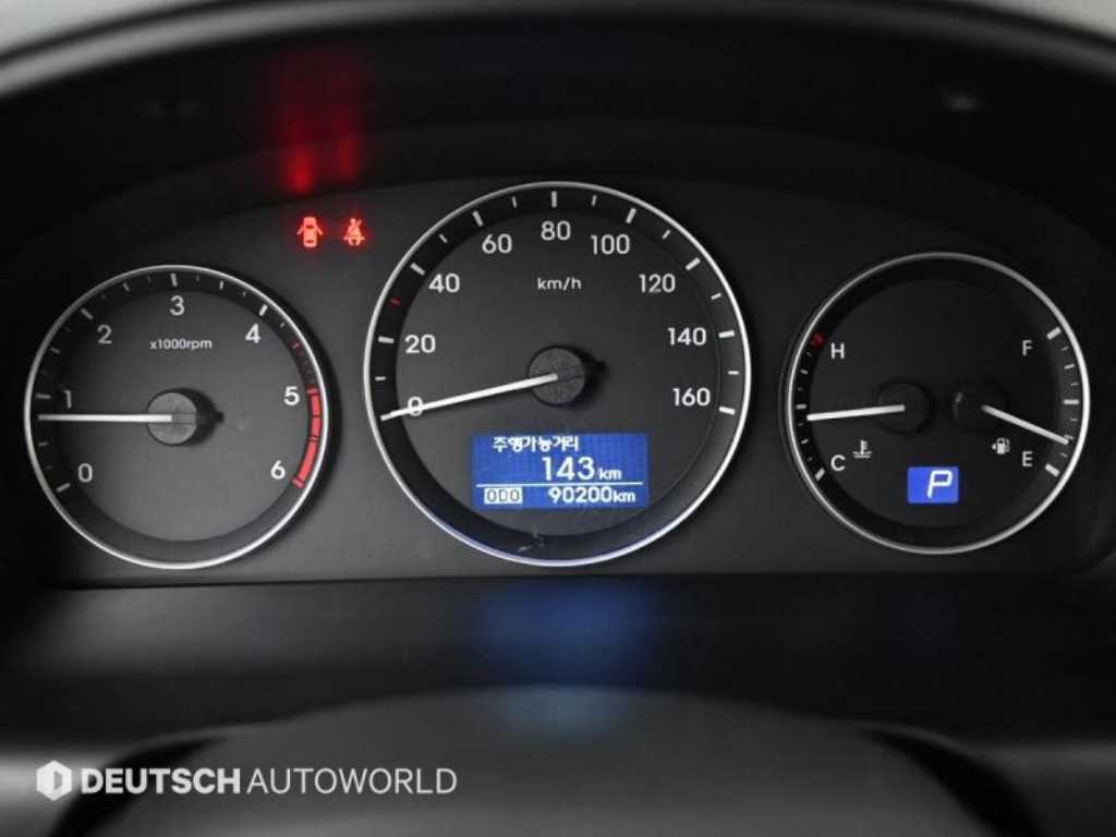 HYUNDAI Starex - Vista 8