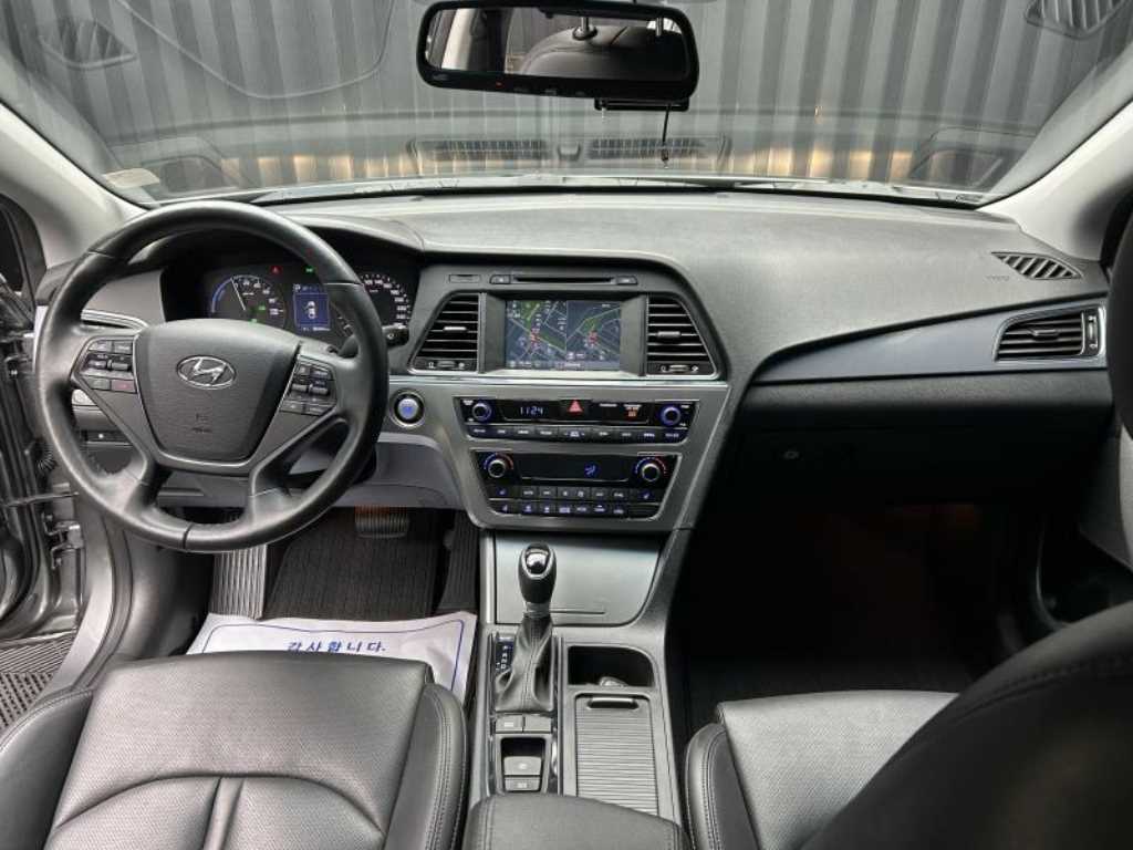 HYUNDAI Sonata - Vista 8