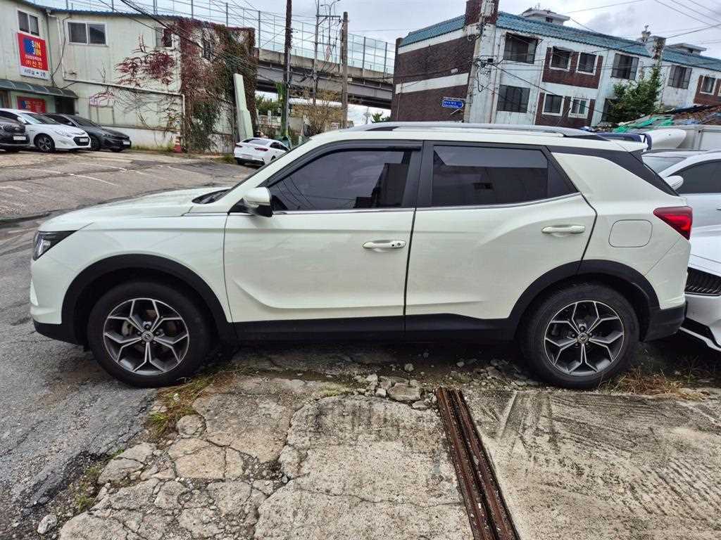 Ssangyong Korando - Vista 5