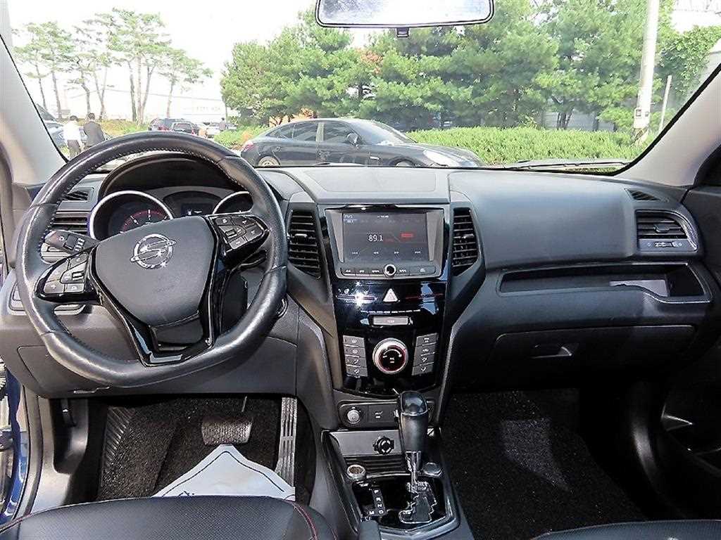 Ssangyong Tivoli - Vista 7